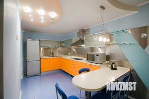 3-к квартира, на длительный срок, 105м2, 3/3 этаж