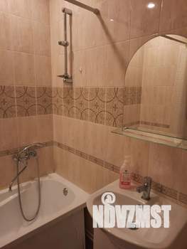 Студия квартира, посуточно, 25м2, 1/10 этаж