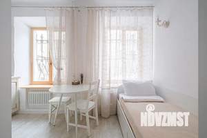 Студия квартира, посуточно, 20м2, 1/4 этаж