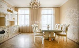 4-к квартира, на длительный срок, 159м2, 6/7 этаж