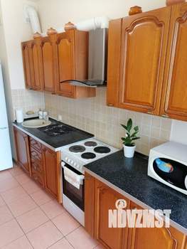 1-к квартира, посуточно, 44м2, 7/25 этаж