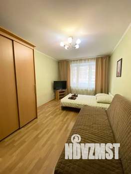 1-к квартира, посуточно, 38м2, 3/23 этаж
