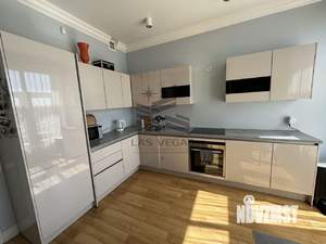 3-к квартира, на длительный срок, 100м2, 2/10 этаж