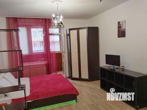 Студия квартира, посуточно, 28м2, 1/21 этаж