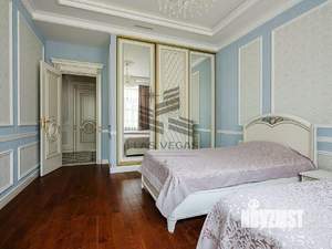 4-к квартира, на длительный срок, 180м2, 6/6 этаж