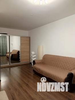 1-к квартира, посуточно, 37м2, 2/10 этаж