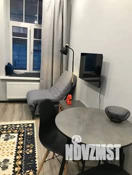 Студия квартира, посуточно, 17м2, 4/7 этаж