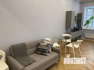 Студия квартира, посуточно, 35м2, 1/4 этаж