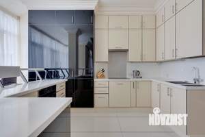 4-к квартира, на длительный срок, 184м2, 4/7 этаж