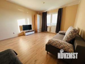 1-к квартира, посуточно, 37м2, 13/24 этаж