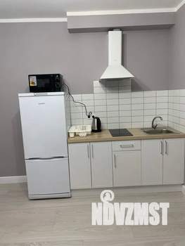 Студия квартира, посуточно, 35м2, 1/5 этаж