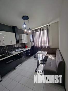 1-к квартира, посуточно, 40м2, 5/17 этаж