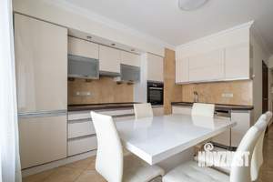 3-к квартира, на длительный срок, 142м2, 9/14 этаж