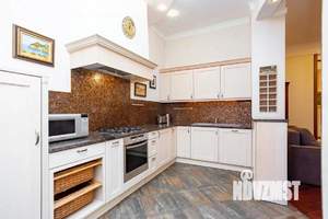 3-к квартира, на длительный срок, 150м2, 3/5 этаж