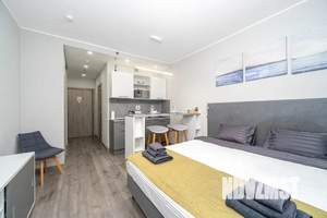 Студия квартира, посуточно, 28м2, 10/21 этаж