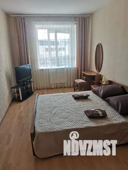 1-к квартира, посуточно, 44м2, 7/25 этаж
