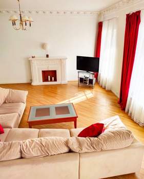 3-к квартира, на длительный срок, 125м2, 5/5 этаж