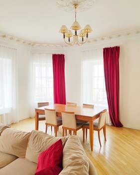 3-к квартира, на длительный срок, 125м2, 5/5 этаж