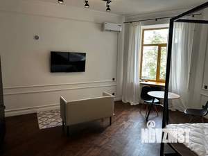 Студия квартира, посуточно, 38м2, 2/5 этаж