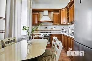 4-к квартира, на длительный срок, 120м2, 5/5 этаж