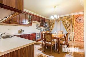 4-к квартира, на длительный срок, 160м2, 4/5 этаж