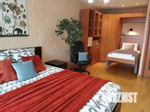 1-к квартира, посуточно, 42м2, 9/10 этаж