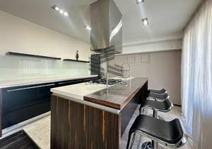 3-к квартира, на длительный срок, 172м2, 5/8 этаж