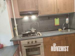 3-к квартира, посуточно, 56м2, 1/1 этаж