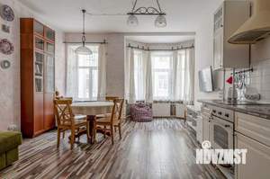 4-к квартира, вторичка, 121м2, 2/5 этаж