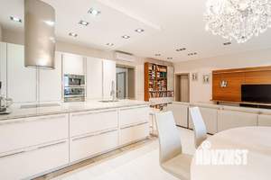 5-к квартира, вторичка, 220м2, 2/3 этаж