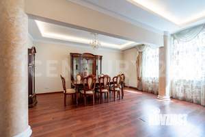 2-к квартира, вторичка, 120м2, 3/6 этаж