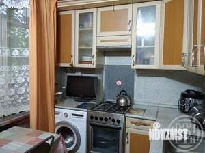 3-к квартира, вторичка, 53м2, 1/9 этаж