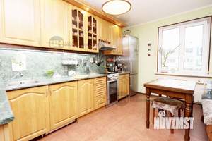 2-к квартира, вторичка, 61м2, 9/10 этаж