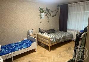 2-к квартира, вторичка, 45м2, 1/9 этаж
