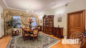 4-к квартира, вторичка, 145м2, 6/7 этаж