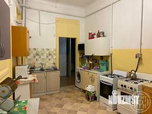 5-к квартира, вторичка, 169м2, 2/4 этаж