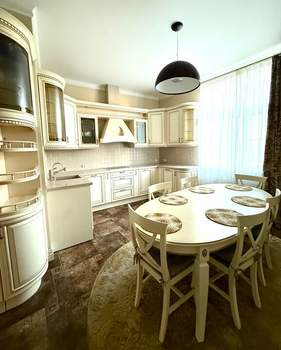4-к квартира, вторичка, 166м2, 5/7 этаж