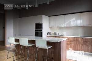 3-к квартира, вторичка, 146м2, 8/8 этаж