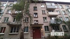2-к квартира, вторичка, 43м2, 1/4 этаж