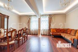 2-к квартира, вторичка, 120м2, 3/6 этаж