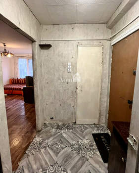 3-к квартира, вторичка, 42м2, 1/5 этаж