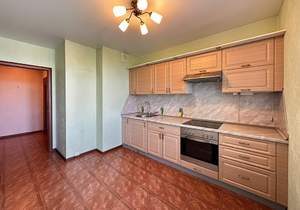 3-к квартира, вторичка, 77м2, 8/35 этаж