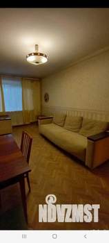 2-к квартира, вторичка, 44м2, 1/4 этаж