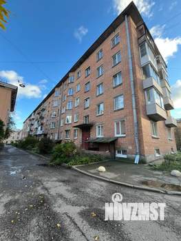 2-к квартира, вторичка, 43м2, 1/5 этаж