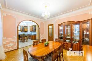 6-к квартира, вторичка, 261м2, 2/5 этаж