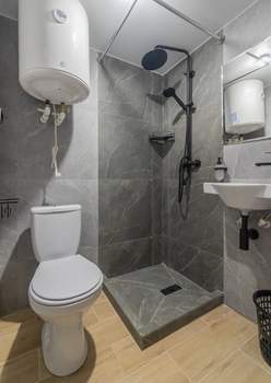 Студия квартира, вторичка, 13м2, 1/5 этаж