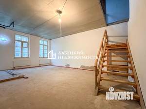 3-к квартира, вторичка, 181м2, 1/2 этаж