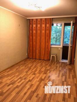 3-к квартира, вторичка, 60м2, 1/9 этаж