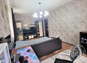 2-к квартира, вторичка, 58м2, 1/4 этаж